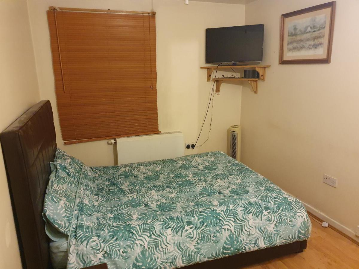 Olympus Apartment Лондон Екстериор снимка
