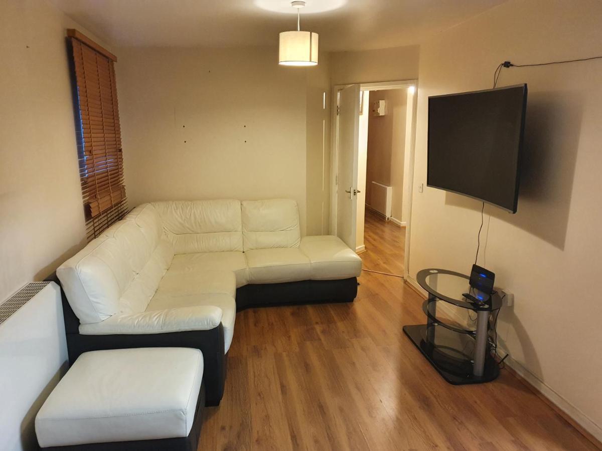 Olympus Apartment Лондон Екстериор снимка