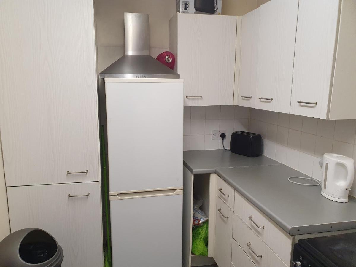 Olympus Apartment Лондон Екстериор снимка