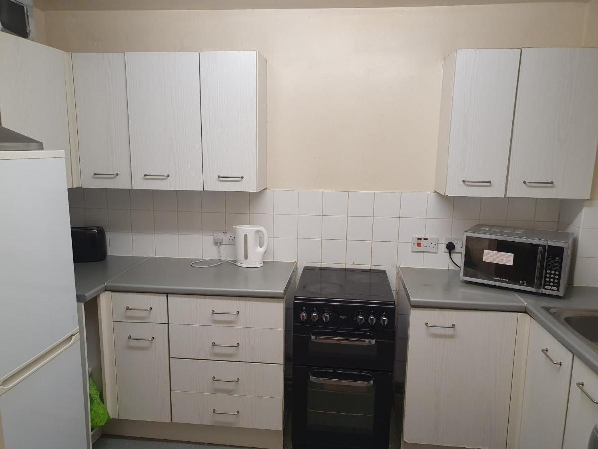 Olympus Apartment Лондон Екстериор снимка