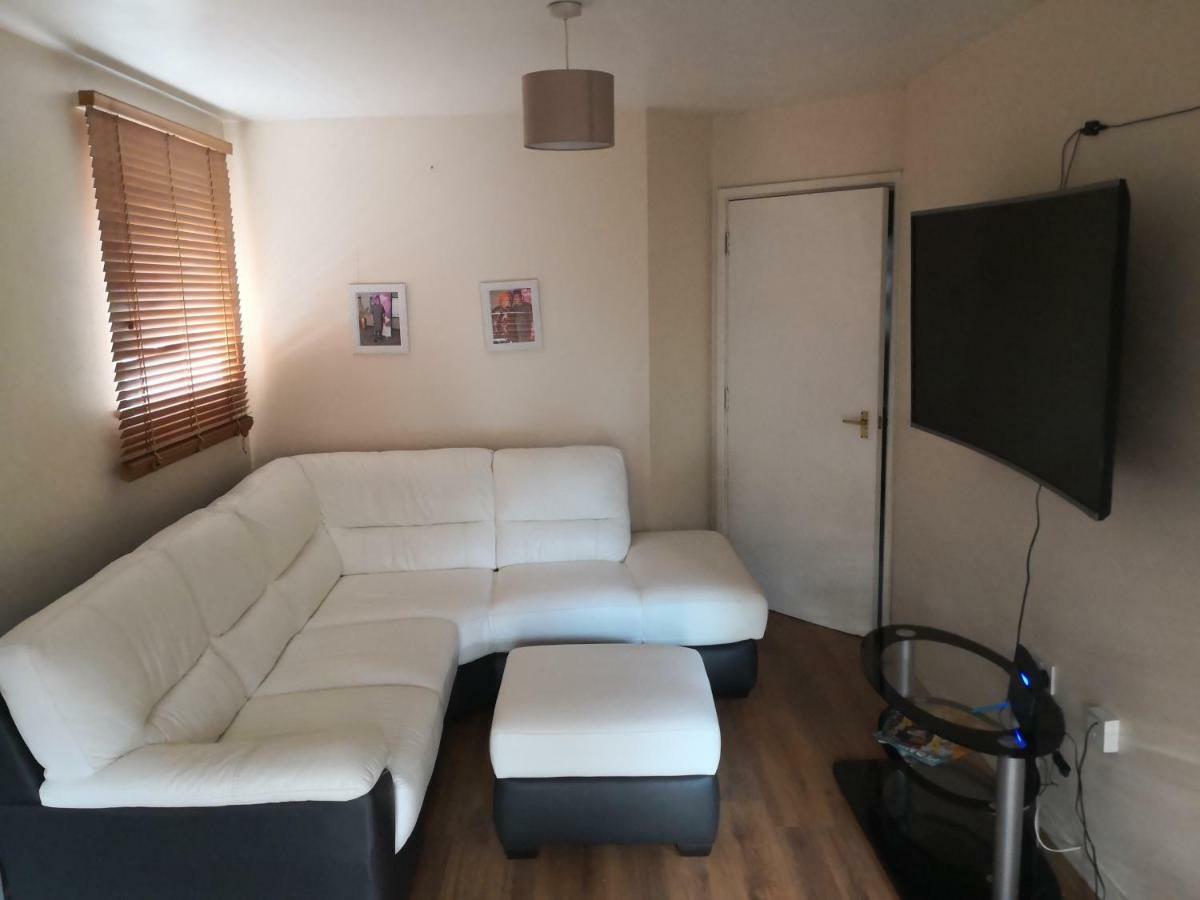 Olympus Apartment Лондон Екстериор снимка
